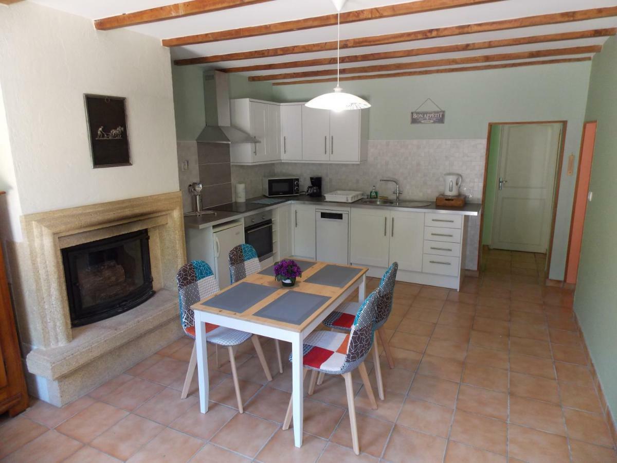 Chez Jousseaume Chambre D'Hotes Et Gites Saint-Ciers-Champagne المظهر الخارجي الصورة