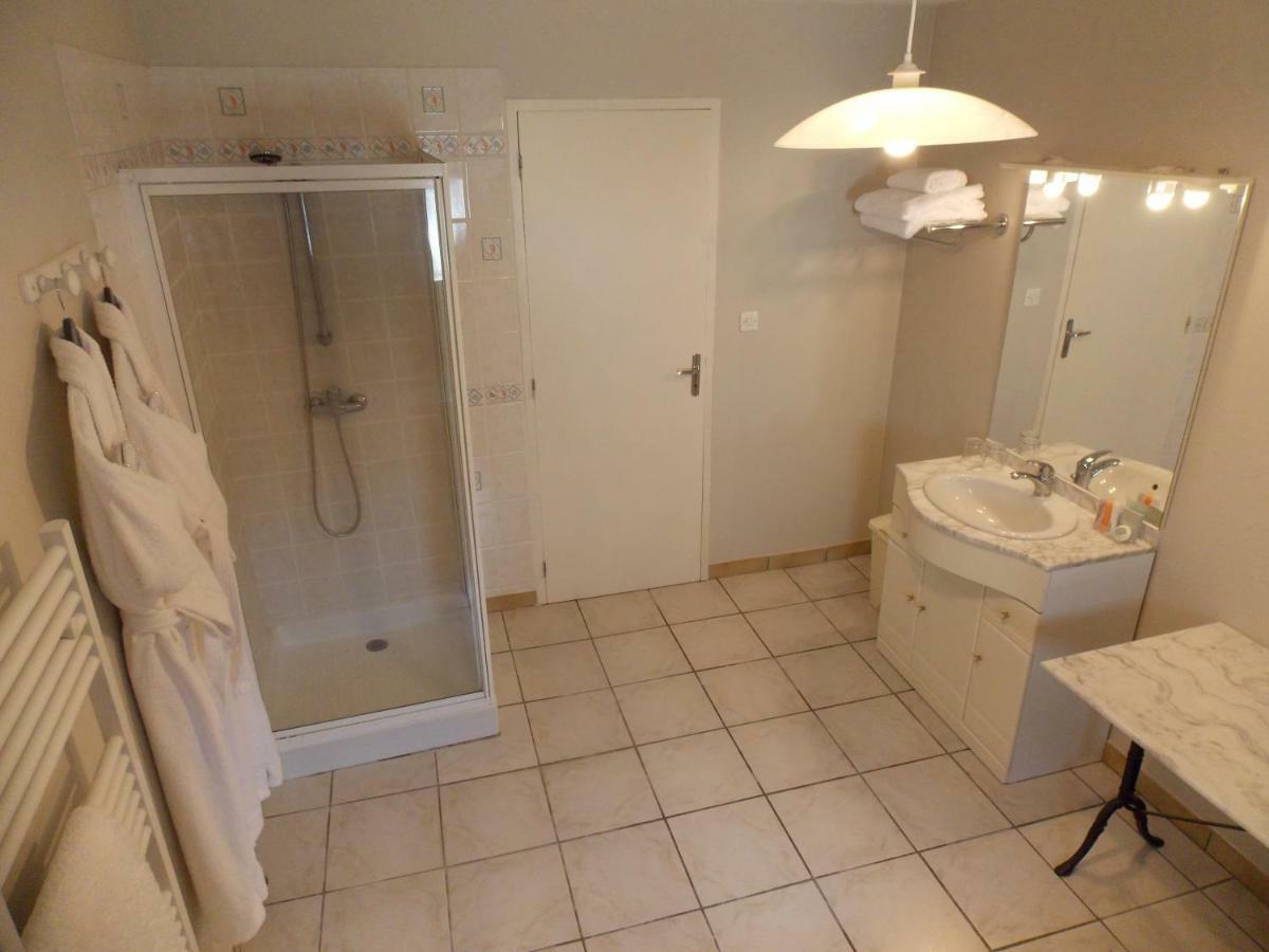 Chez Jousseaume Chambre D'Hotes Et Gites Saint-Ciers-Champagne المظهر الخارجي الصورة