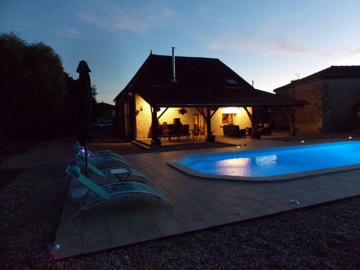 Chez Jousseaume Chambre D'Hotes Et Gites Saint-Ciers-Champagne المظهر الخارجي الصورة
